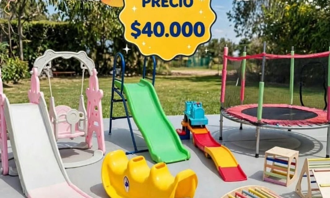 Resbalines, columpio, balancín, montaña rusa, cama elástica y circuito Pikler sobre pasto